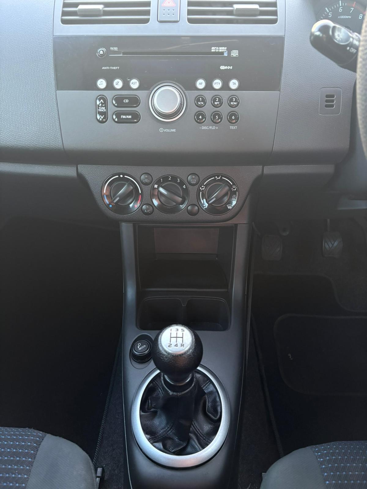 Used Suzuki Swift 2009 for sale - 76759323: Photo 17