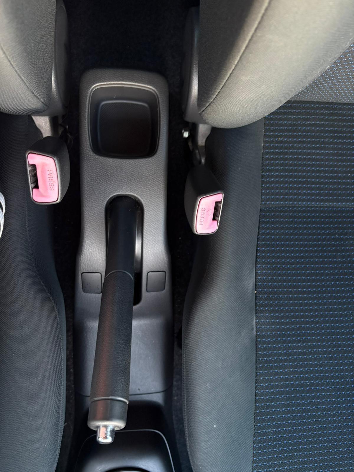 Used Suzuki Swift 2009 for sale - 76759323: Photo 18