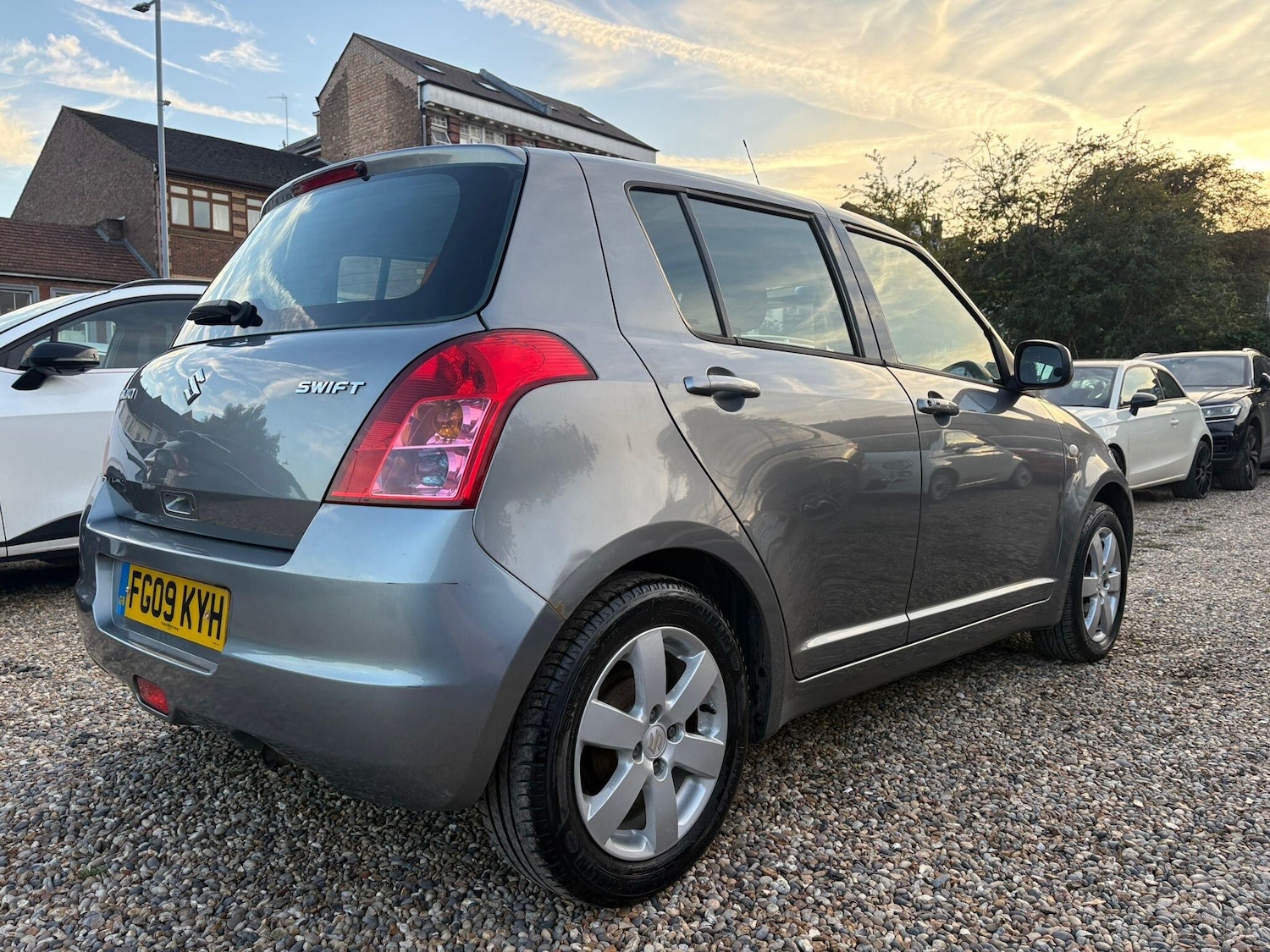 Used Suzuki Swift 2009 for sale - 76759323: Photo 3