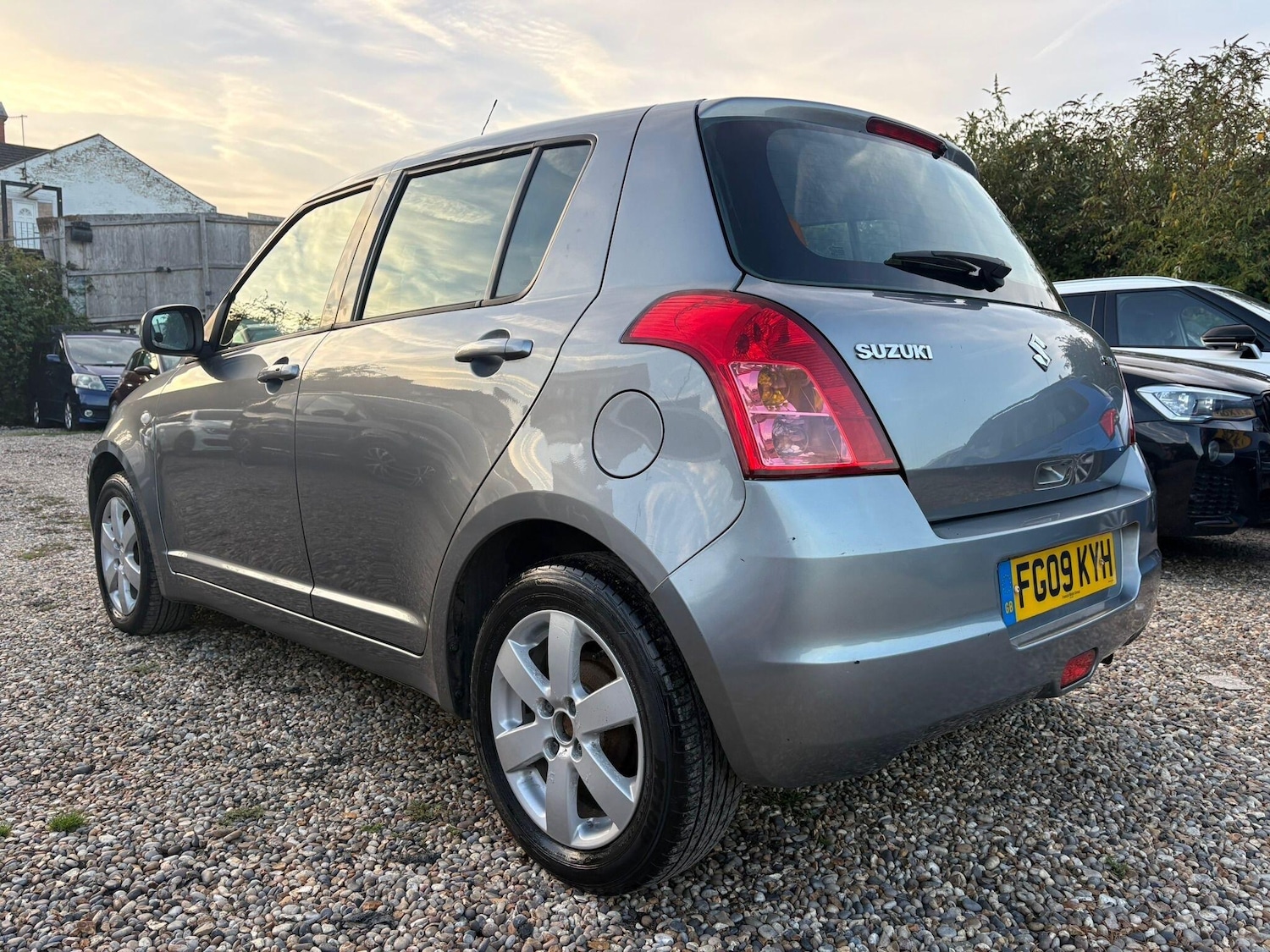 Used Suzuki Swift 2009 for sale - 76759323: Photo 5