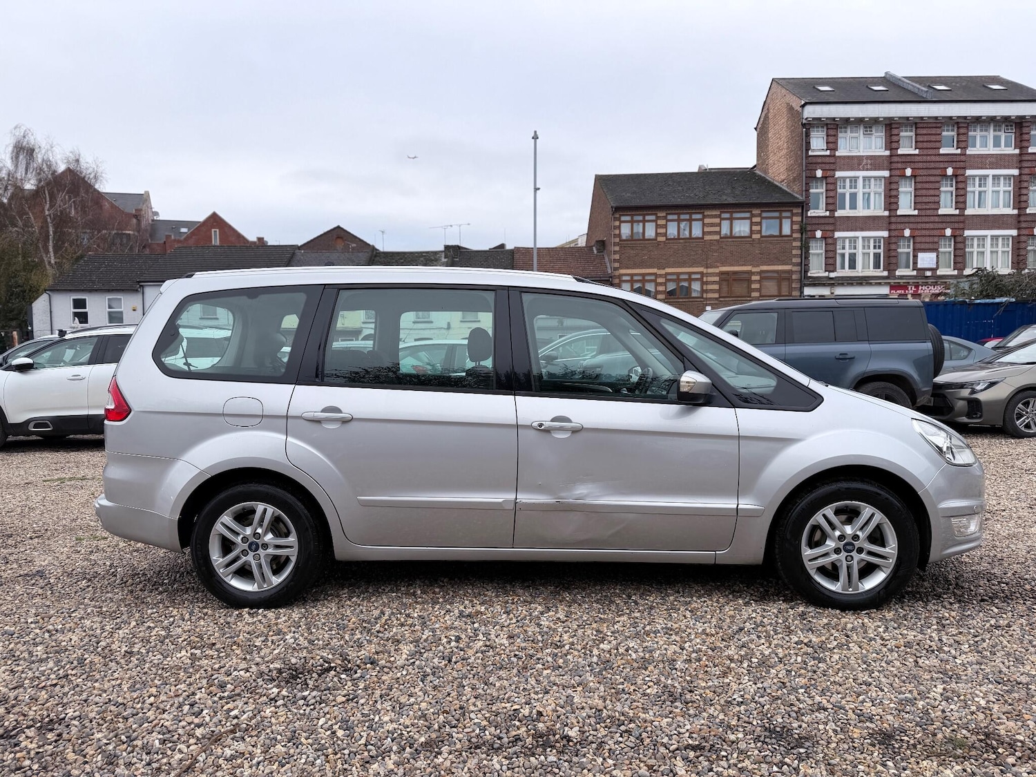 Used Ford Galaxy 2014 for sale - 76689647: Photo 2
