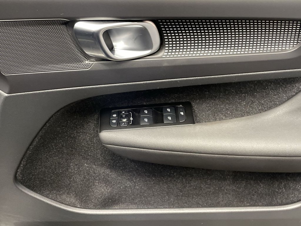 Used Volvo XC40 2021 for sale - 76439367: Photo 24