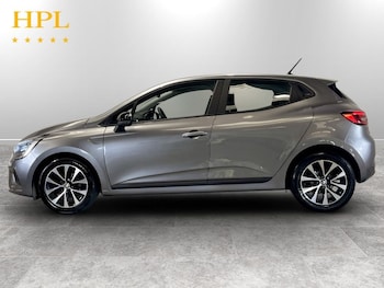 Used Renault Clio 2023 for sale - 78619544: Photo