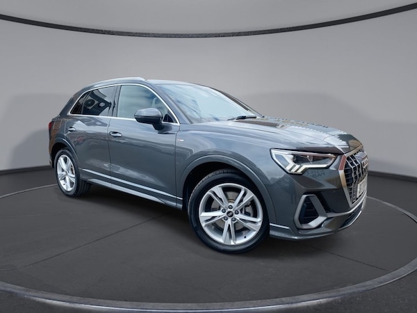 Used Audi Q3 2021 for sale - 75800304: Photo 2
