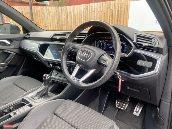 Used Audi Q3 2021 for sale - 75800304: Photo 8