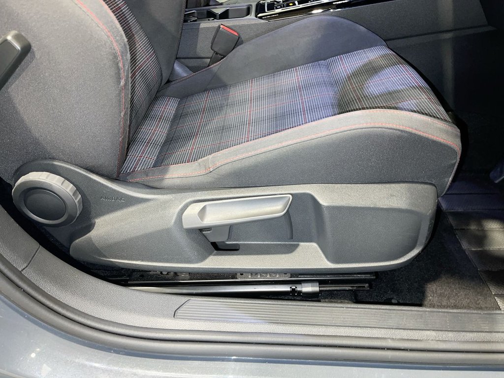 Used Volkswagen Golf 2023 for sale - 76333424: Photo 24