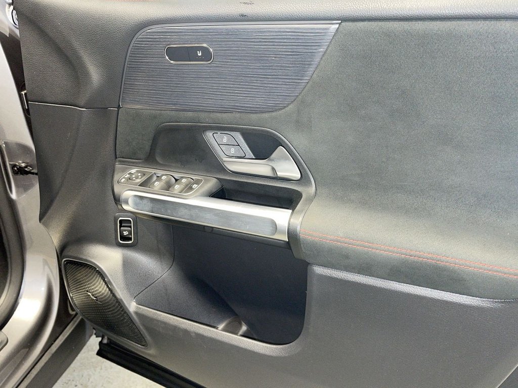 Used Mercedes-Benz EQB 2022 for sale - 76039807: Photo 8