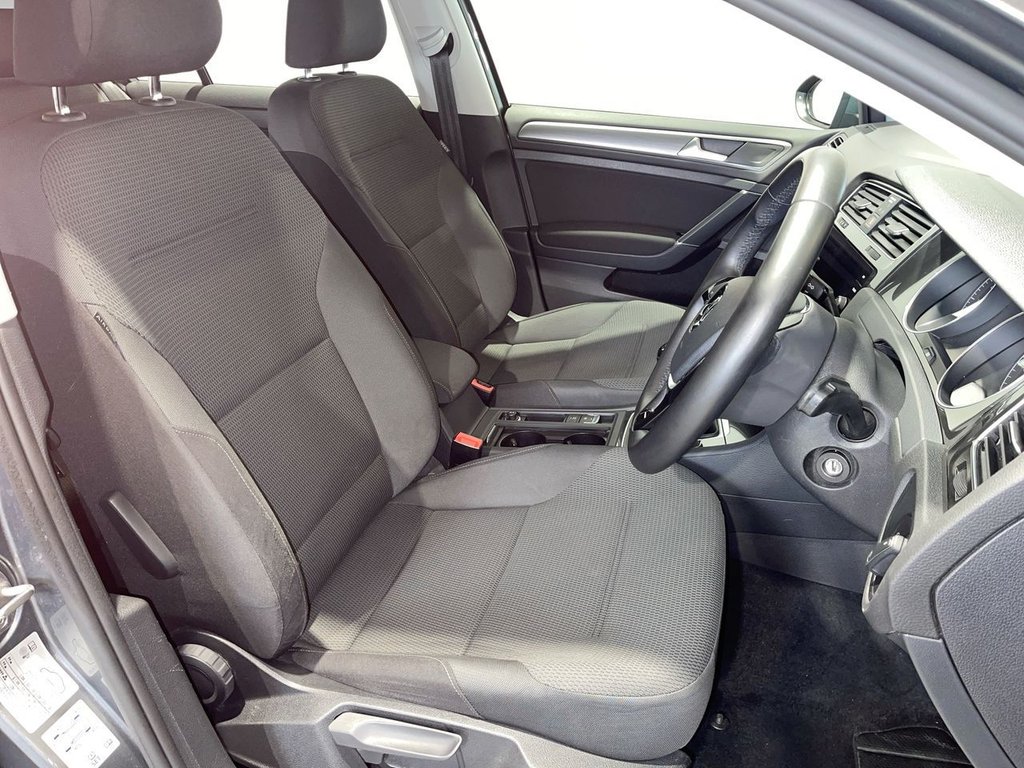 Used Volkswagen Golf 2017 for sale - 77422180: Photo 21