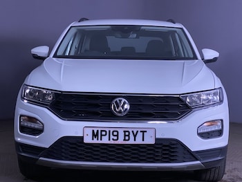 Used Volkswagen T-Roc 2019 for sale - 77642417: Photo