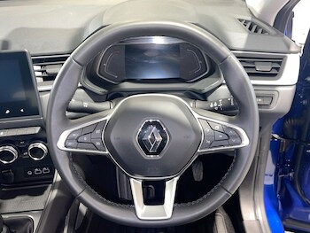 Used Renault Captur 2023 for sale - 75716577: Photo