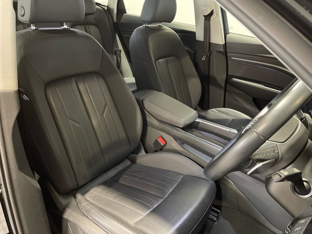 Used Audi e-tron 2021 for sale - 76900306: Photo 14