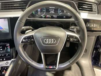 Used Audi e-tron 2022 for sale - 75307109: Photo