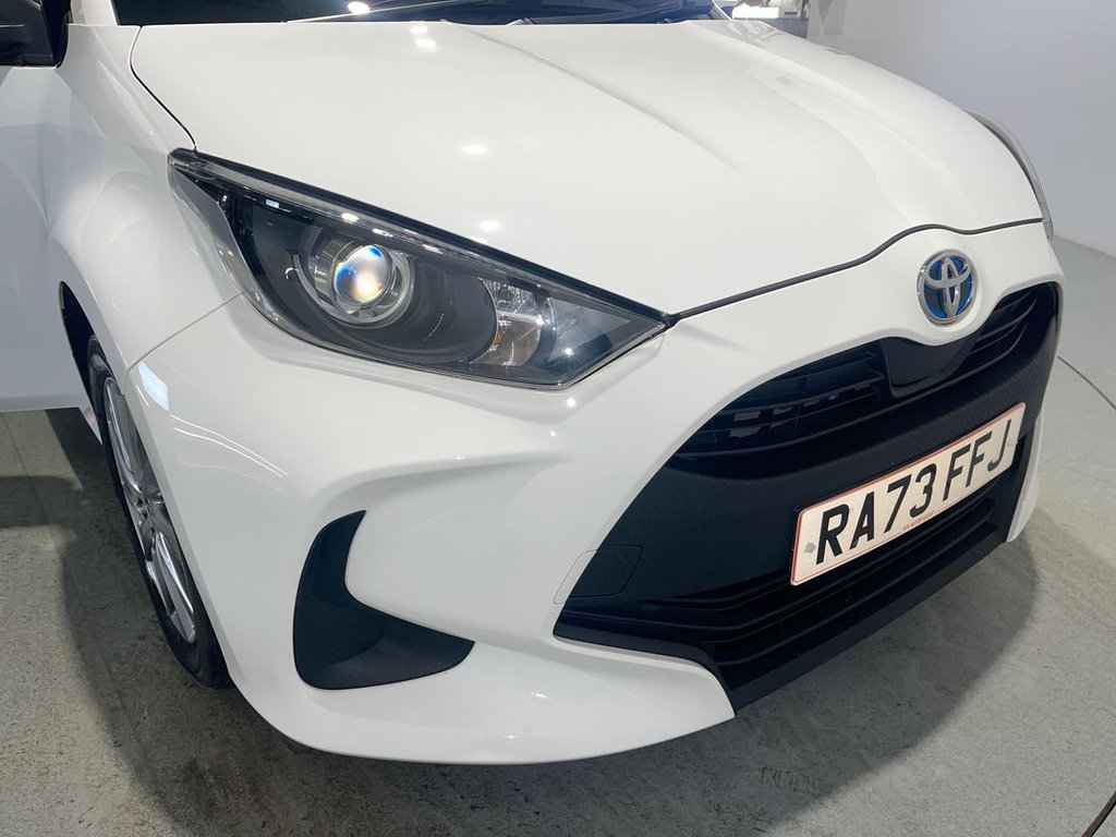 Used Toyota Yaris 2024 for sale - 76820303: Photo 10