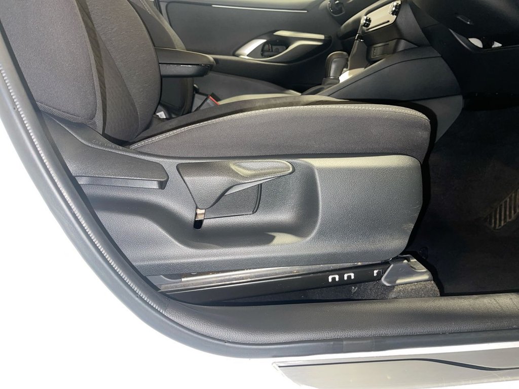 Used Toyota Yaris 2024 for sale - 76820303: Photo 23