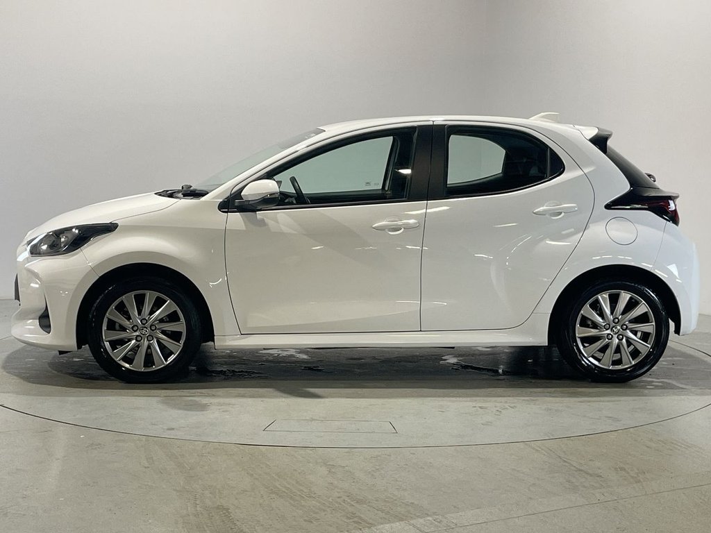 Used Toyota Yaris 2024 for sale - 76820303: Photo 5