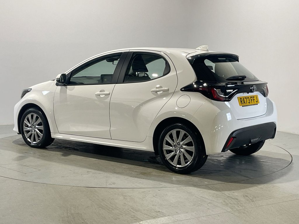 Used Toyota Yaris 2024 for sale - 76820303: Photo 6