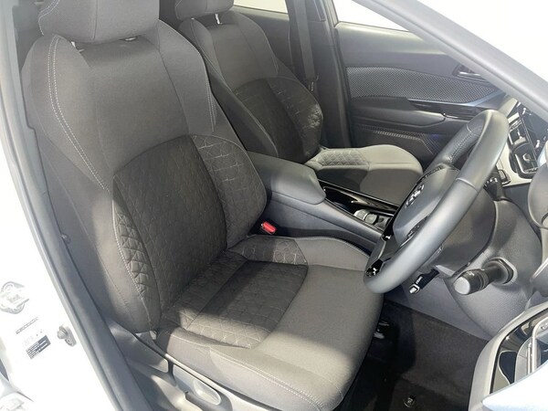 Used Toyota C-HR 2021 for sale - 76323149: Photo 14
