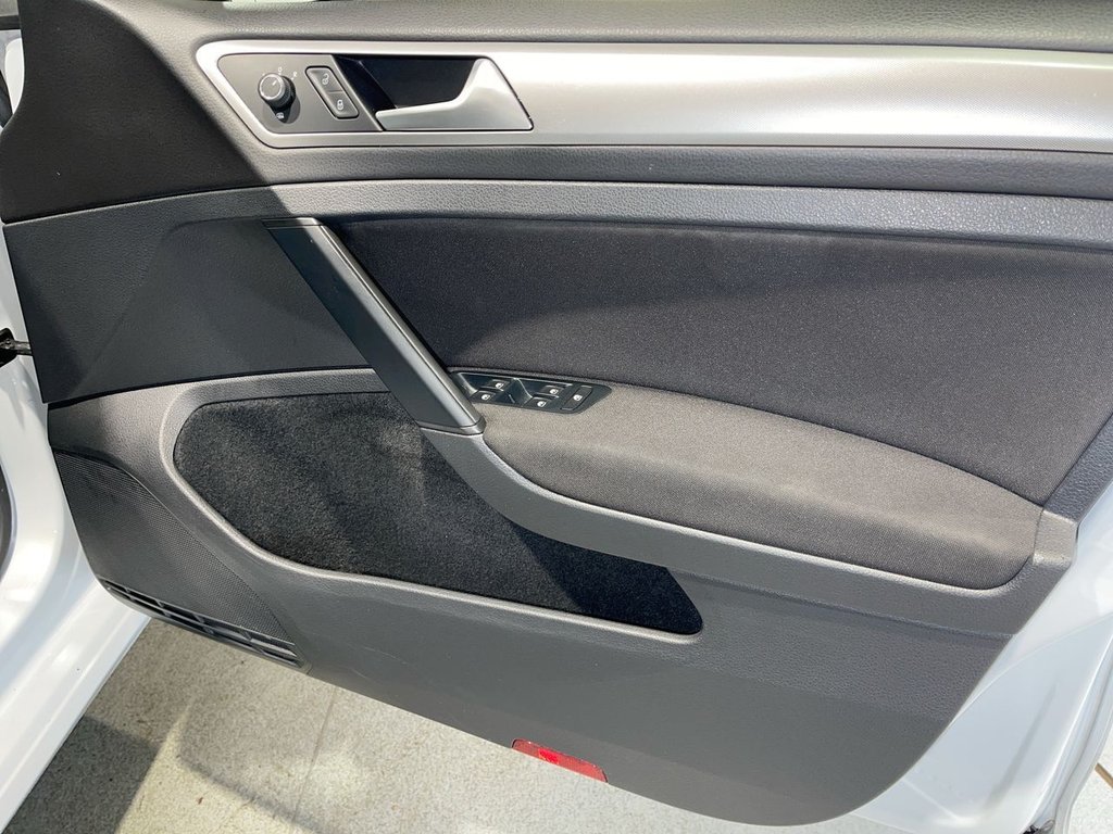 Used Volkswagen Golf 2018 for sale - 76604821: Photo 22