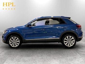 Used Volkswagen T-Roc 2021 for sale - 78672765: Photo