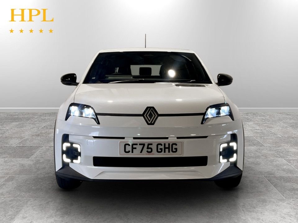 Used Renault 5 2025 for sale - 78043993: Photo 2