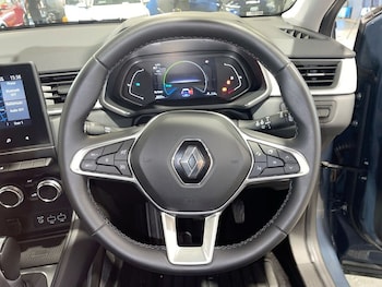Used Renault Captur 2022 for sale - 75487715: Photo