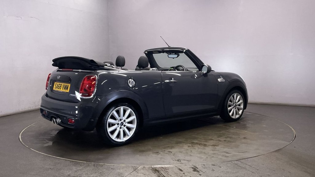 Used MINI Convertible 2018 for sale - 77719674: Photo 8