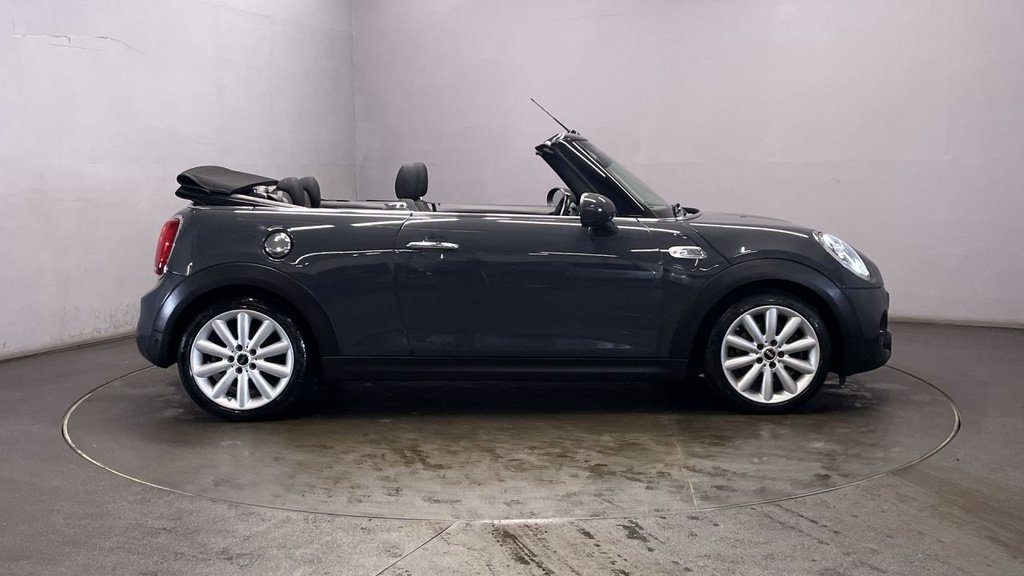 Used MINI Convertible 2018 for sale - 77719674: Photo 9