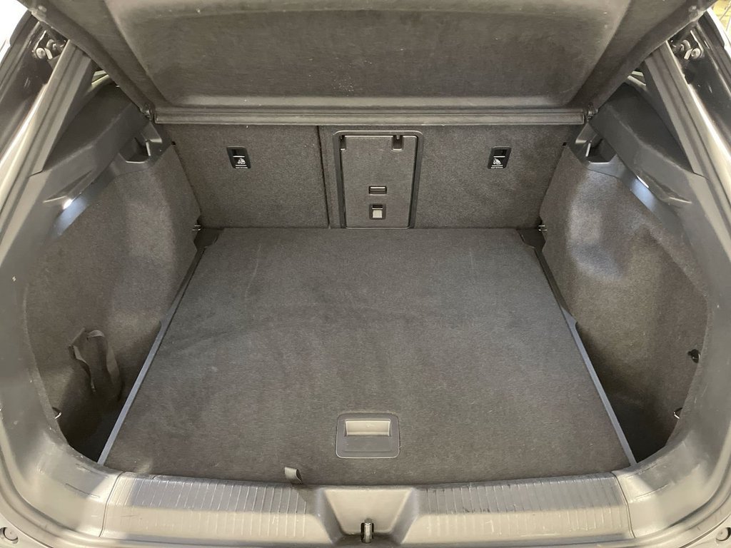 Used Volkswagen ID.4 2023 for sale - 77263531: Photo 12