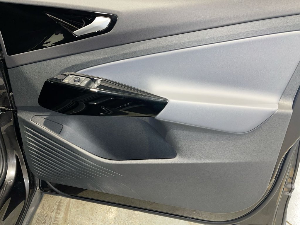 Used Volkswagen ID.4 2023 for sale - 77263531: Photo 25