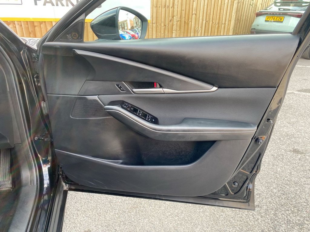 Used Mazda CX-30 2023 for sale - 76080421: Photo 21