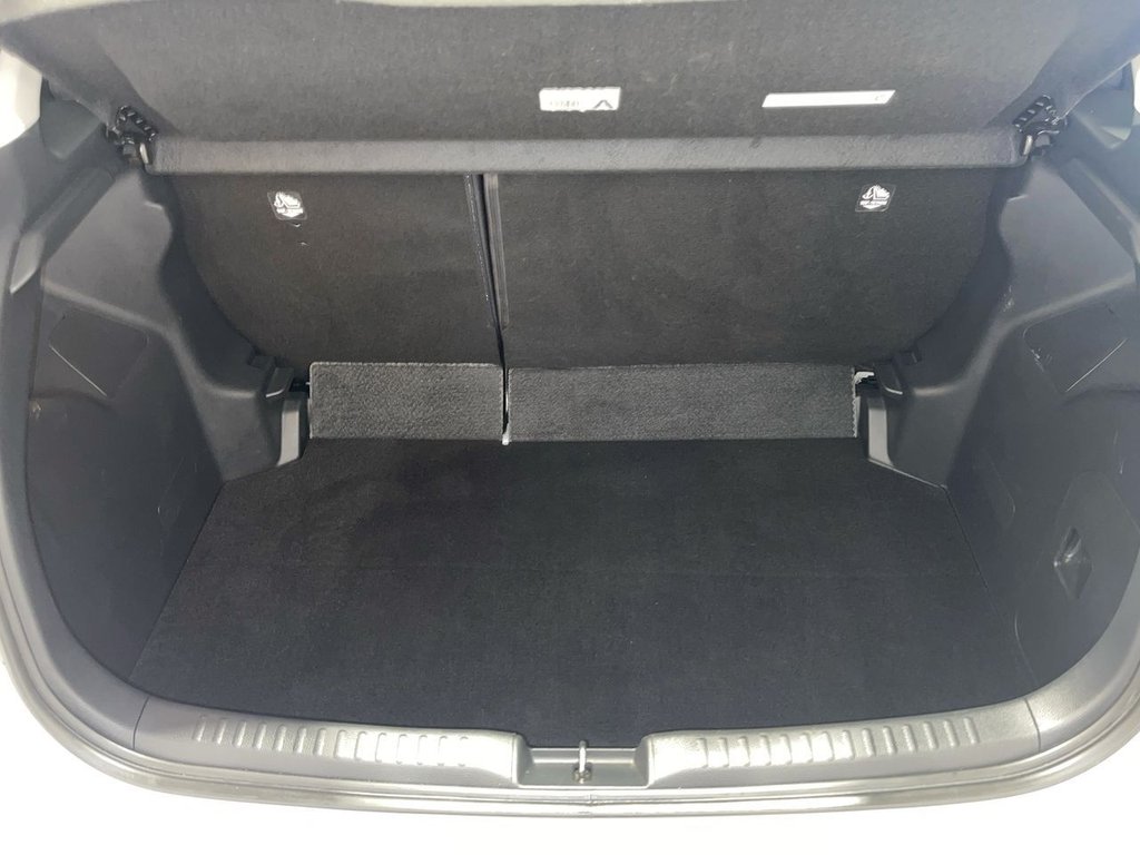 Used Toyota Yaris 2022 for sale - 76068390: Photo 12