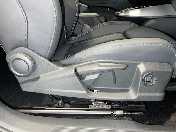 Used Audi Q4 e-tron 2025 for sale - 76279642: Photo 24