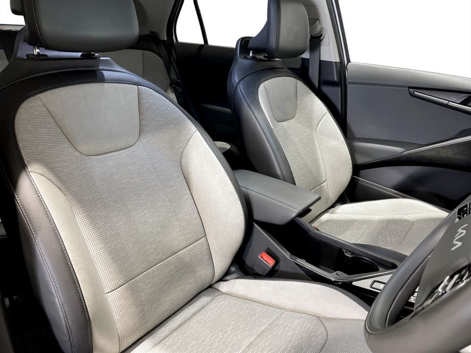 Used Kia Niro 2023 for sale - 78017081: Photo 11