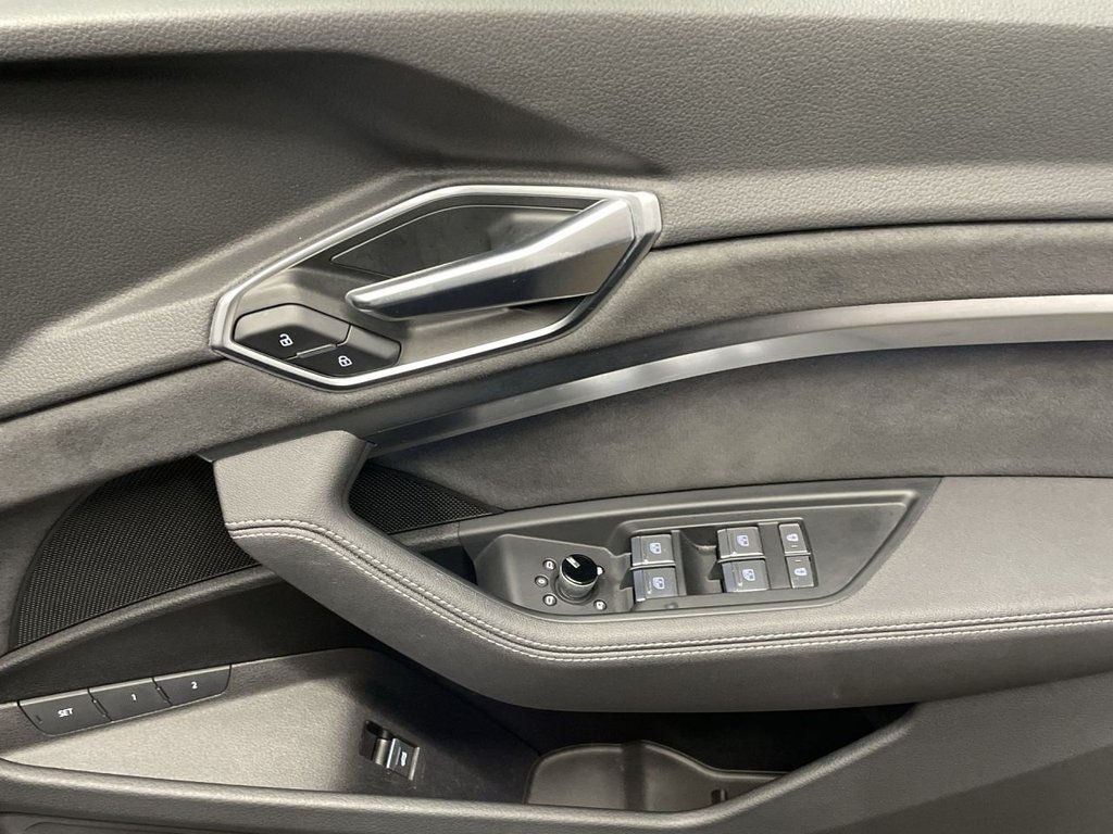 Used Audi e-tron 2022 for sale - 76395687: Photo 25