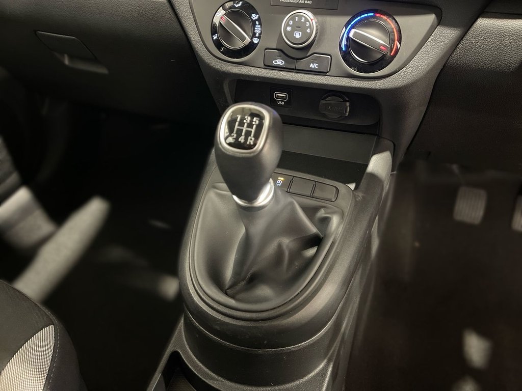 Used Hyundai i10 2023 for sale - 77332899: Photo 25