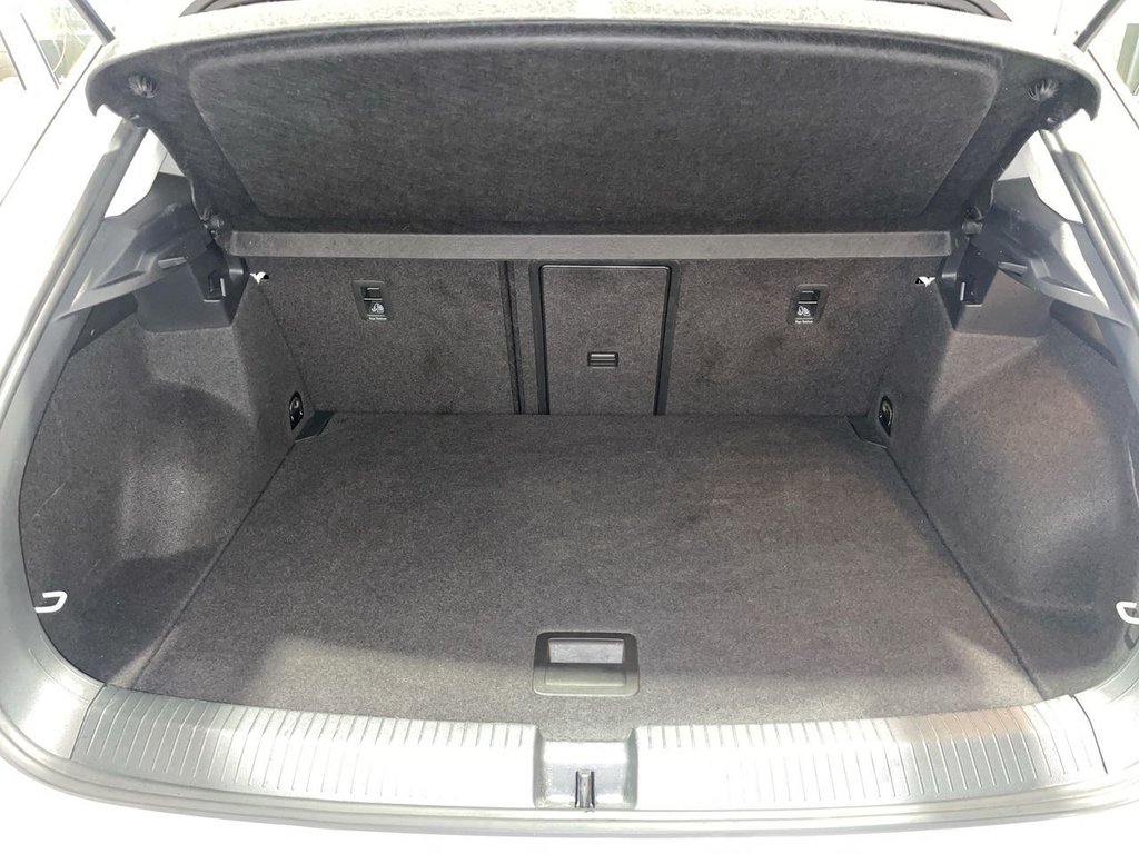 Used Volkswagen T-Roc 2018 for sale - 76586678: Photo 12