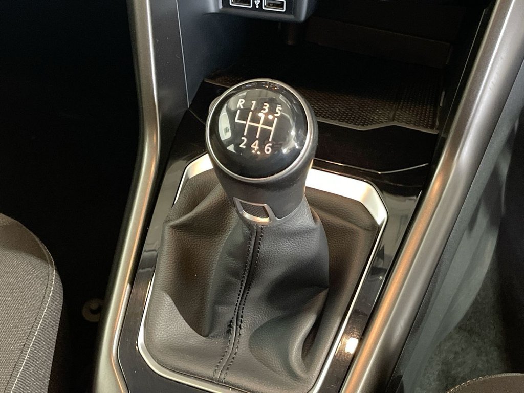 Used Volkswagen T-Roc 2018 for sale - 76586678: Photo 18