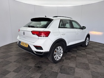 Used Volkswagen T-Roc 2018 for sale - 76586678: Photo