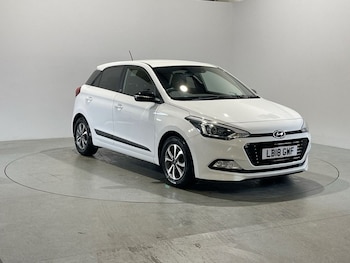 Used Hyundai i20 2018 for sale - 76106052: Photo 2