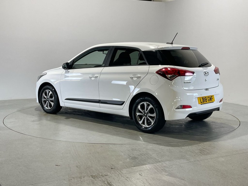 Used Hyundai i20 2018 for sale - 76106052: Photo 6