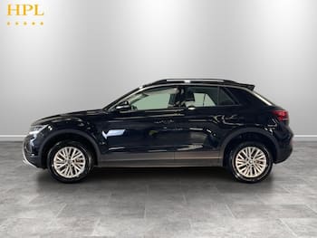 Used Volkswagen T-Roc 2023 for sale - 79778399: Photo