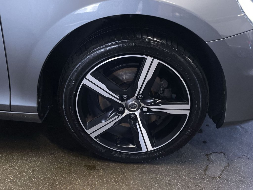 Used Volvo V40 2019 for sale - 76350582: Photo 12