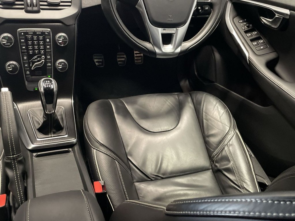 Used Volvo V40 2019 for sale - 76350582: Photo 15