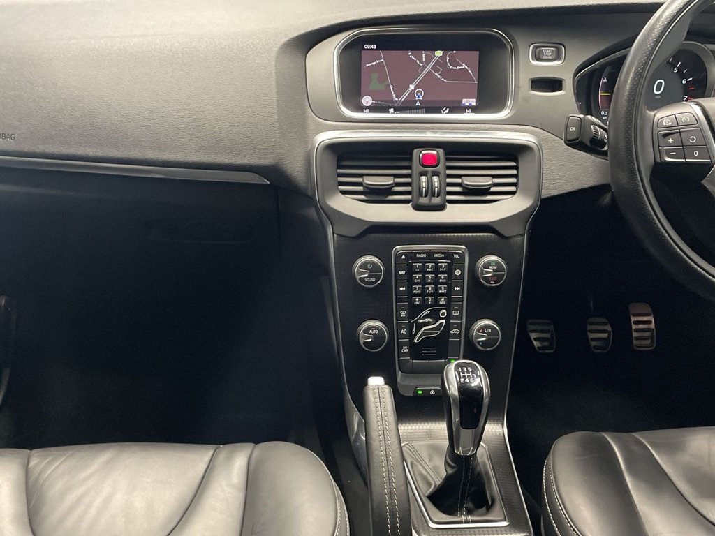 Used Volvo V40 2019 for sale - 76350582: Photo 16