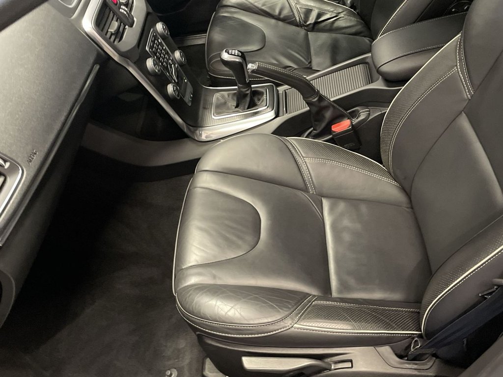 Used Volvo V40 2019 for sale - 76350582: Photo 17