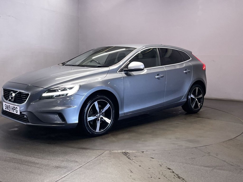 Used Volvo V40 2019 for sale - 76350582: Photo 4
