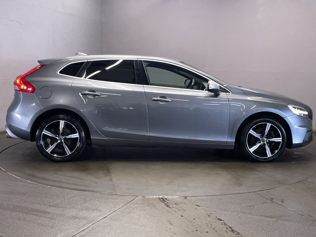 Used Volvo V40 2019 for sale - 76350582: Photo 9