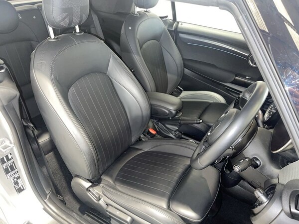 Used MINI Convertible 2023 for sale - 75693066: Photo 13