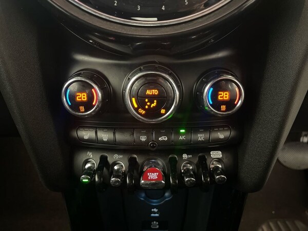 Used MINI Convertible 2023 for sale - 75693066: Photo 17