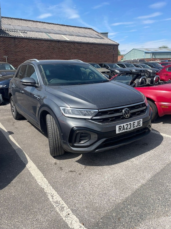 Used Volkswagen T-Roc 2023 for sale - 74443198: Photo 1